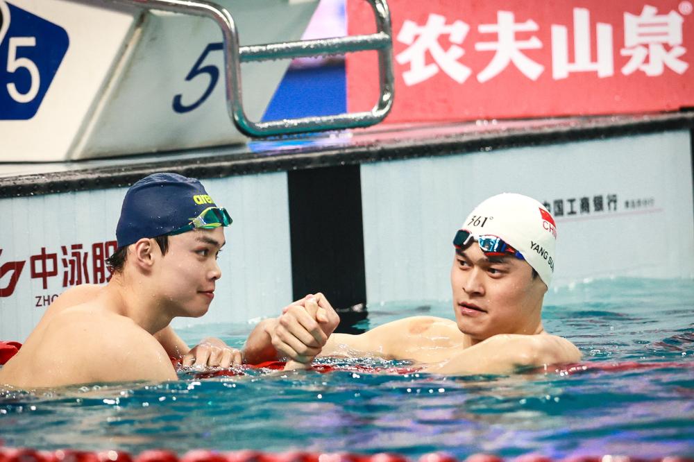 西亚卡姆和杰克逊半场均得分上双，二人合砍27分